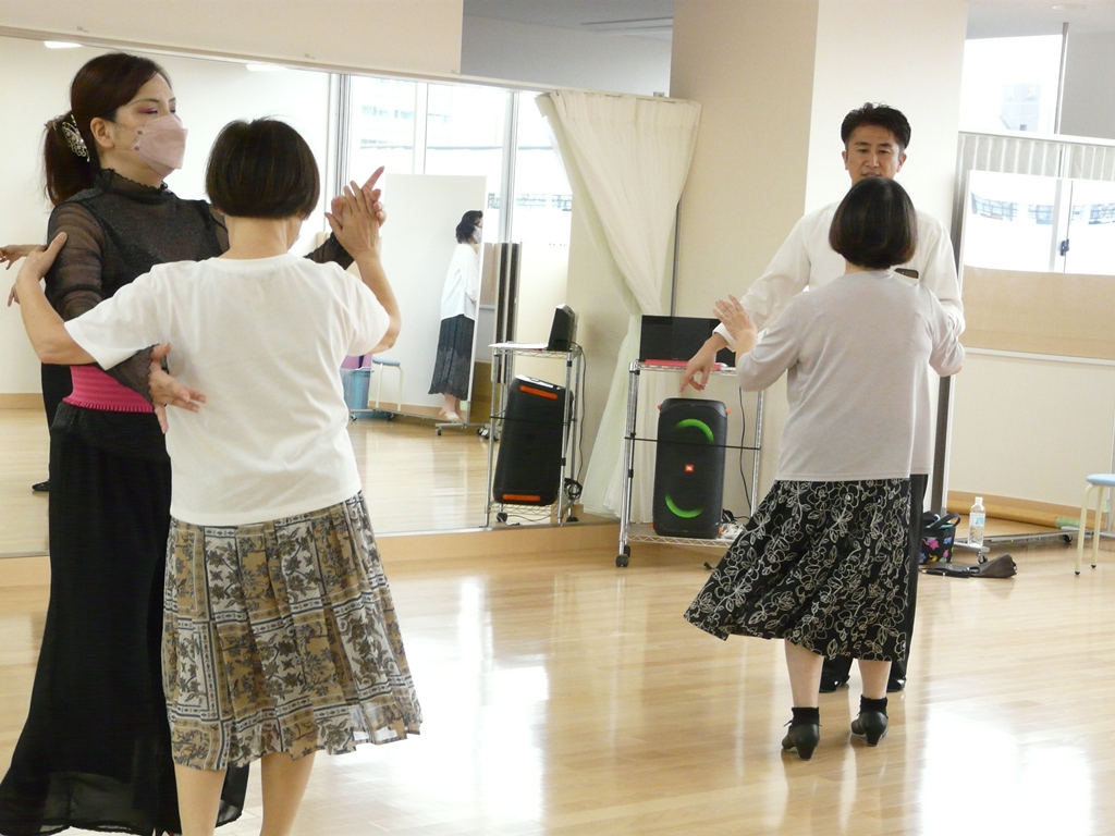 ご年配の方も安心 社交ダンス 春号おすすめ講座 一日体験会 3/24(火)