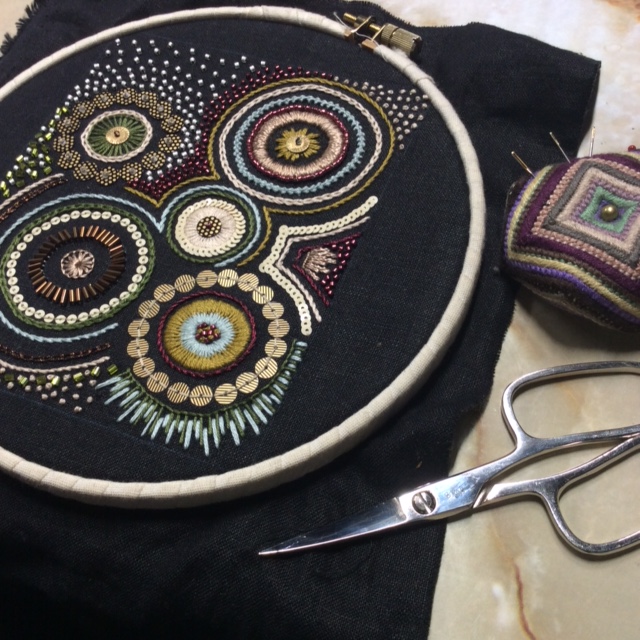 1年で12種類の刺繍を学ぶ 世界の刺繍を楽しむ