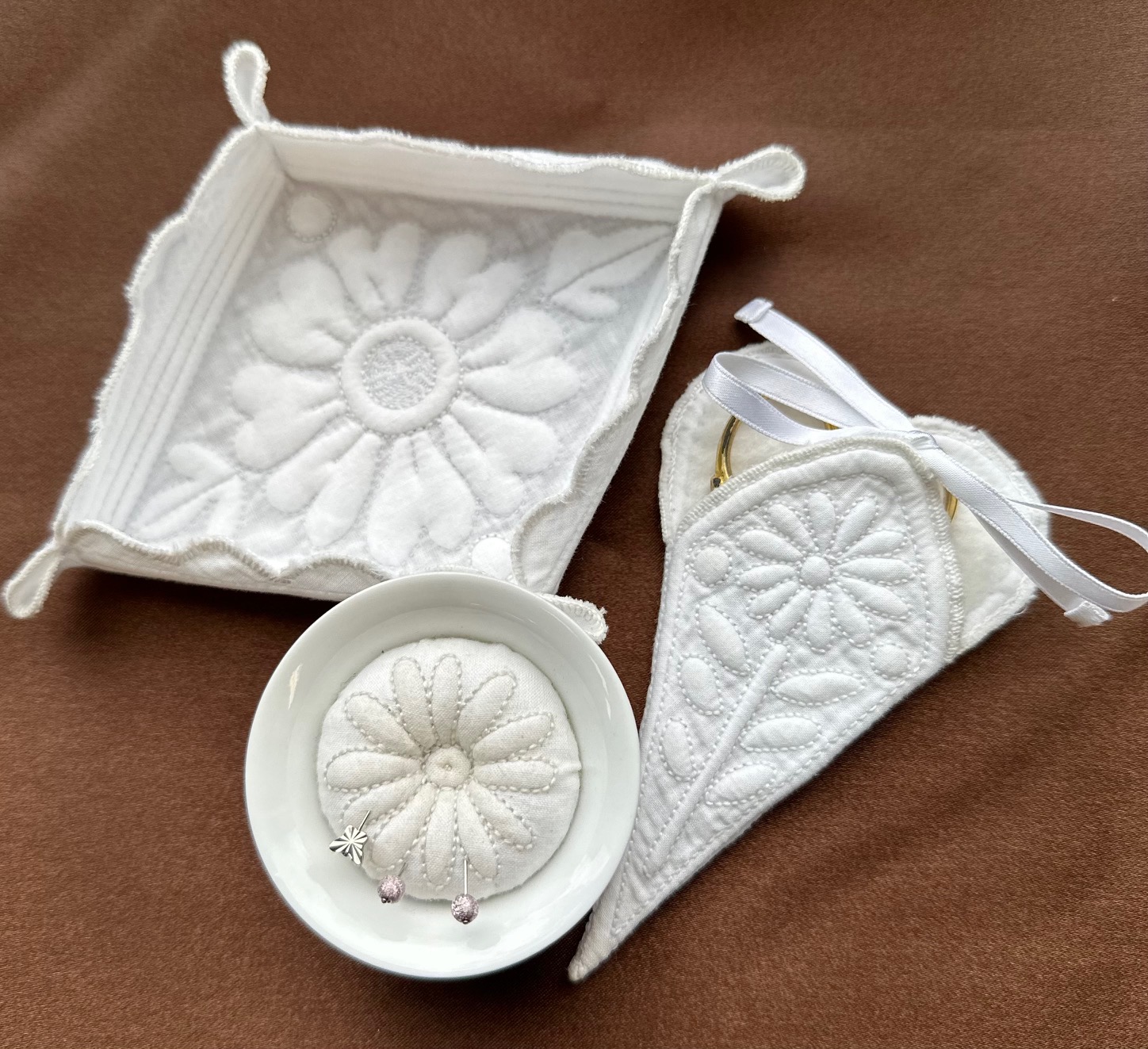 「白い布の彫刻」～Boutis(ブティ)