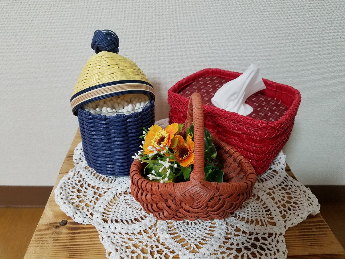 デザインにこだわった かごバッグ・クラフトバンドの雑貨