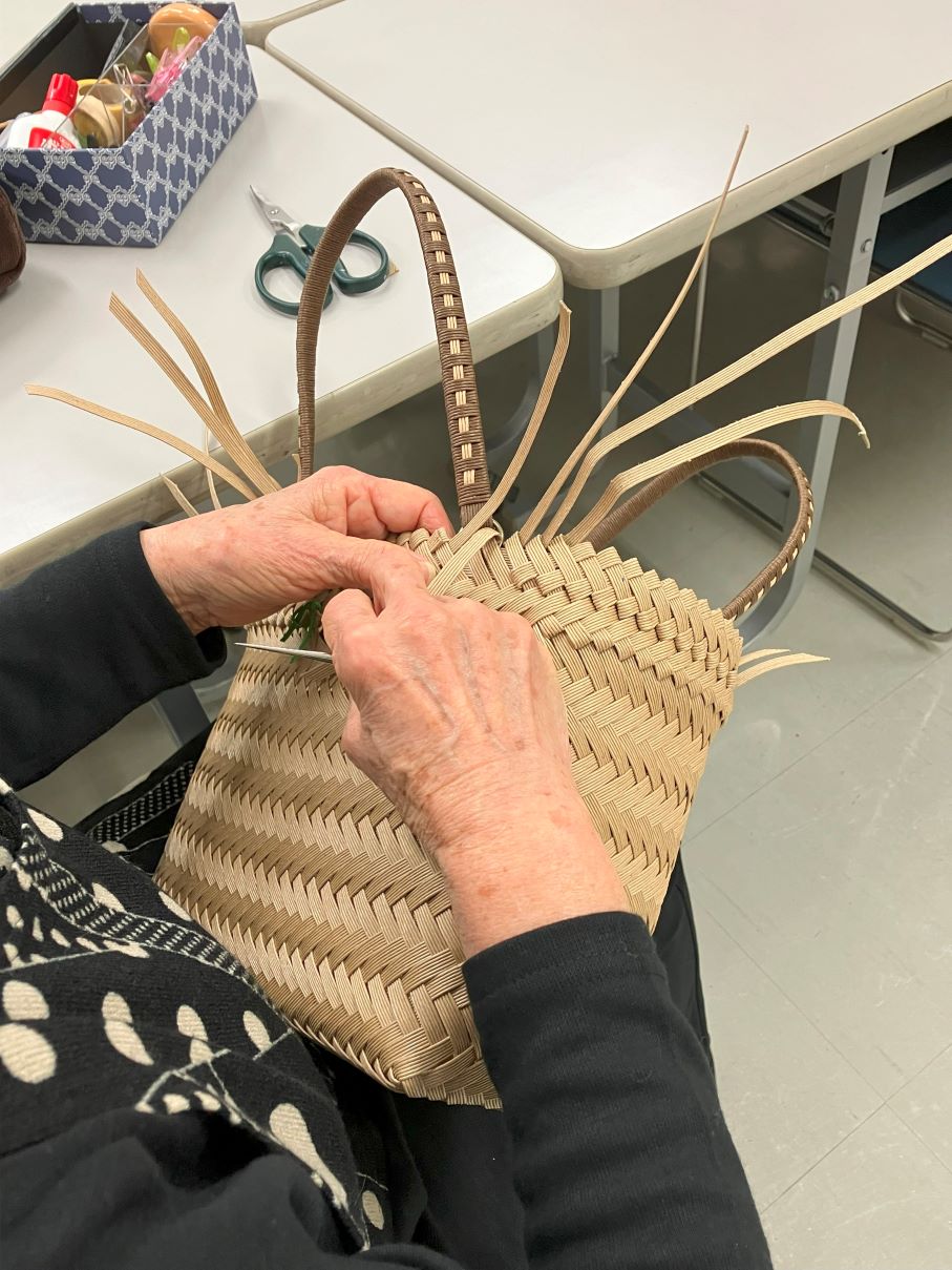 デザインにこだわった かごバッグ・クラフトバンドの雑貨