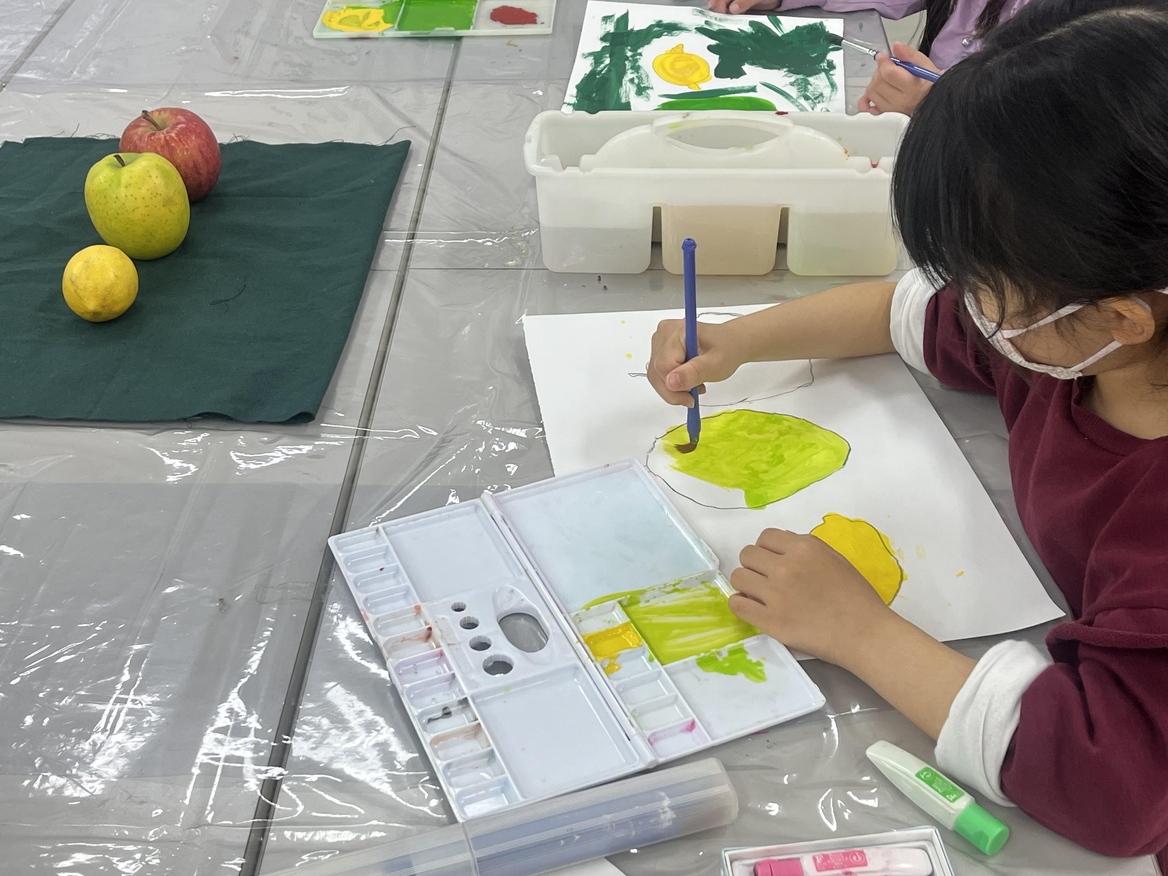 楽しさいっぱい! こども土曜絵画 4才～