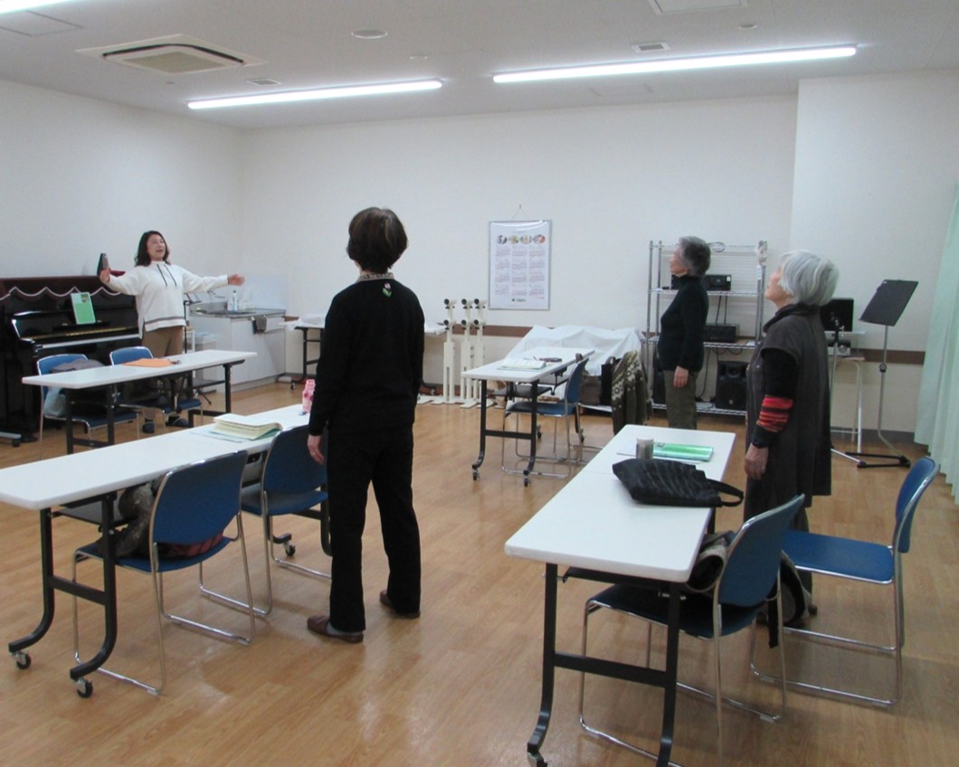 ピアノ生伴奏で 世界各国の名歌を歌おう!