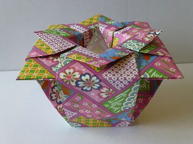 懐かしいのに新しい 面白い立体折り紙