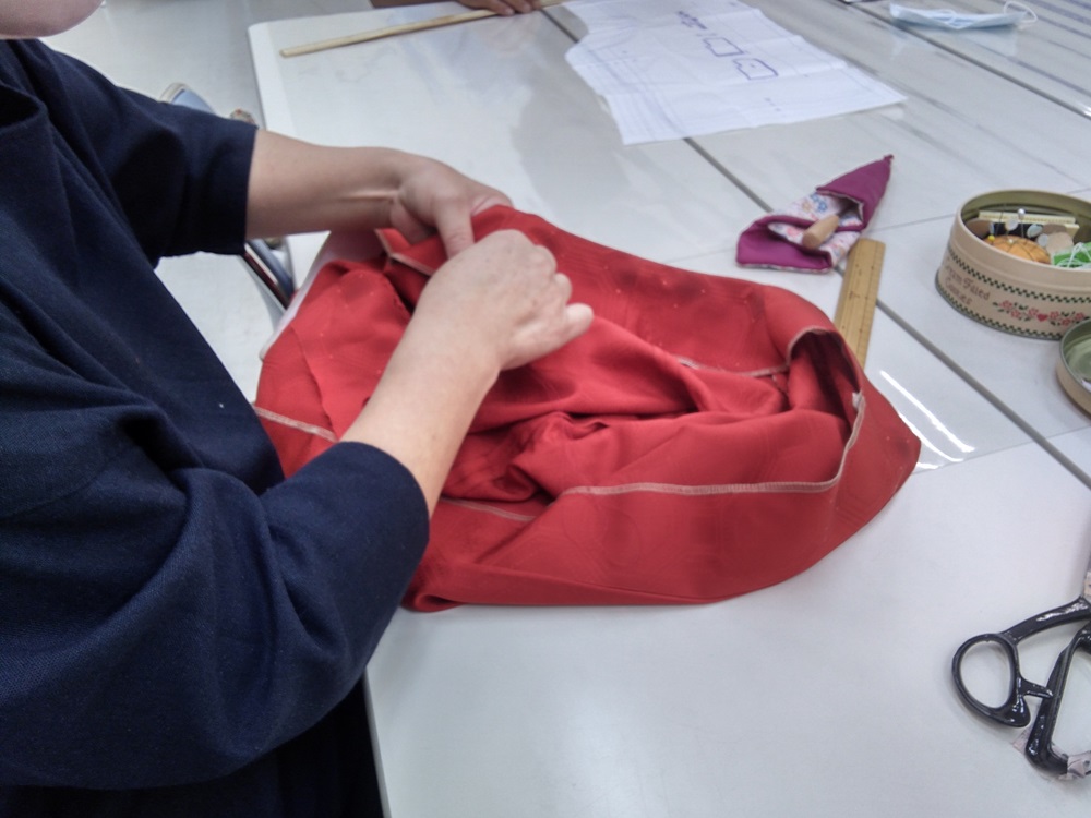 縫い方のポイントを学ぶ 洋裁講座