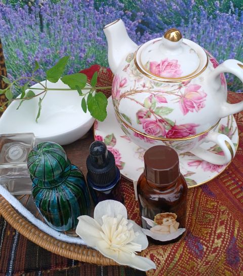 心と体を健康に ハーブ&アロマの楽しみ方 体験会3/25(水) 体験費 880円 教材費 1.650円