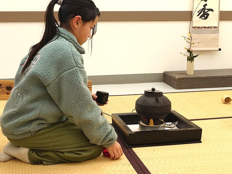 こども茶道 裏千家(高野先生)