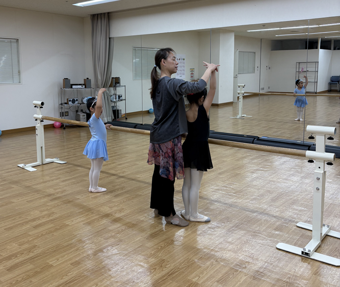 土曜日の クラシックバレエ (16:30) 小学生 【一日体験】3/21・28・4/4 (土)