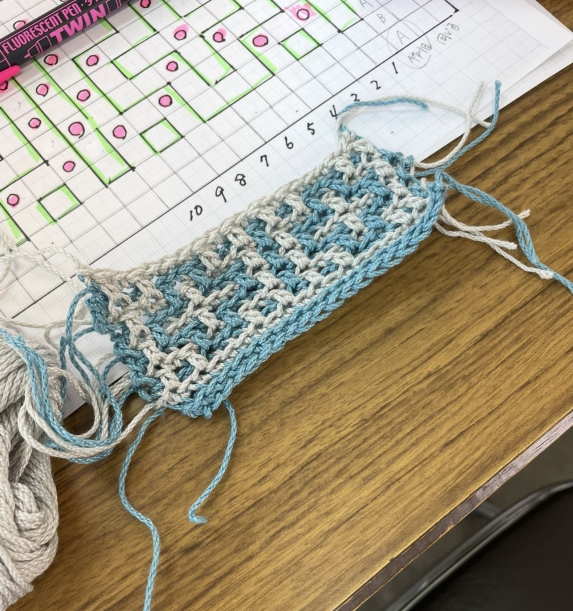 今、大人気!初めての方もOK かぎ針編みニット