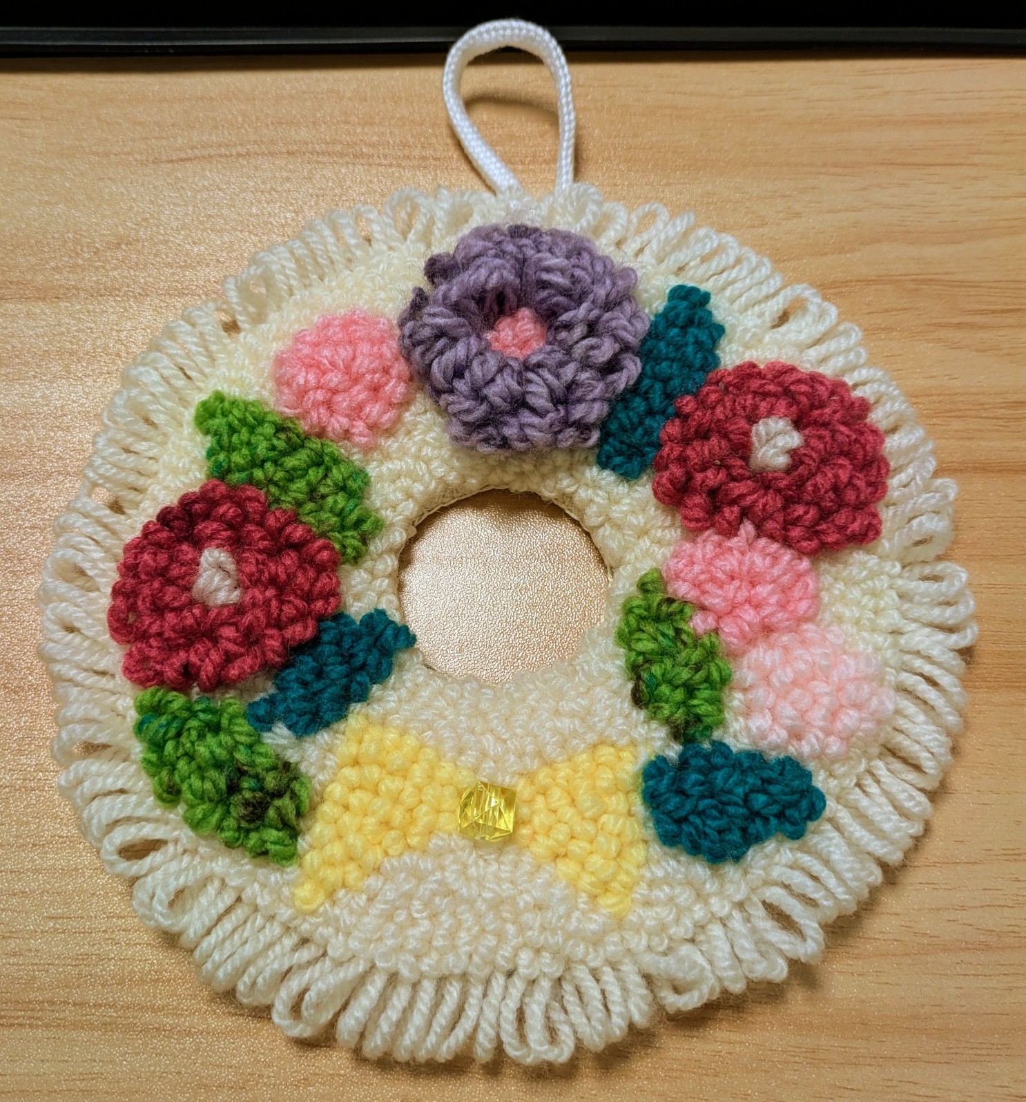 毛糸を刺すだけでループができる 楽しいパンチニードル