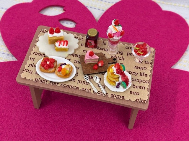 ストロベリーパフェスタンドを作りましょう♪ ミニミニフードクラフト(全3回)