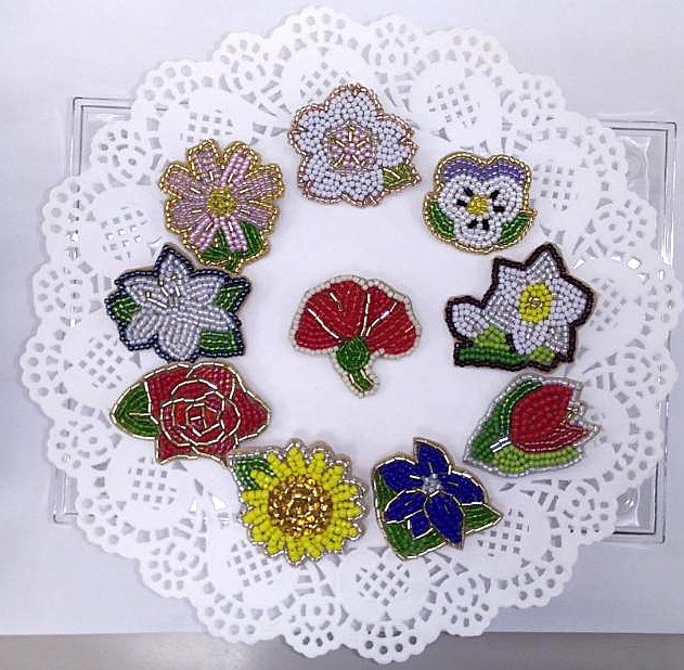 好きなお花をモチーフに ビーズ刺しゅうで楽しむ季節の花