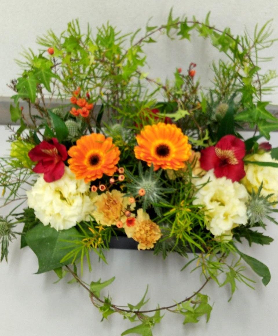 季節に合わせてアレンジ テーブルフラワー