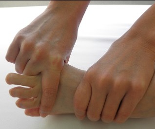 足・ひざ・腰のトラブルは自分で改善 カサハラ式・足と健康セルフケア 春の新講座 4月1日(水)15:30-17:30 開講