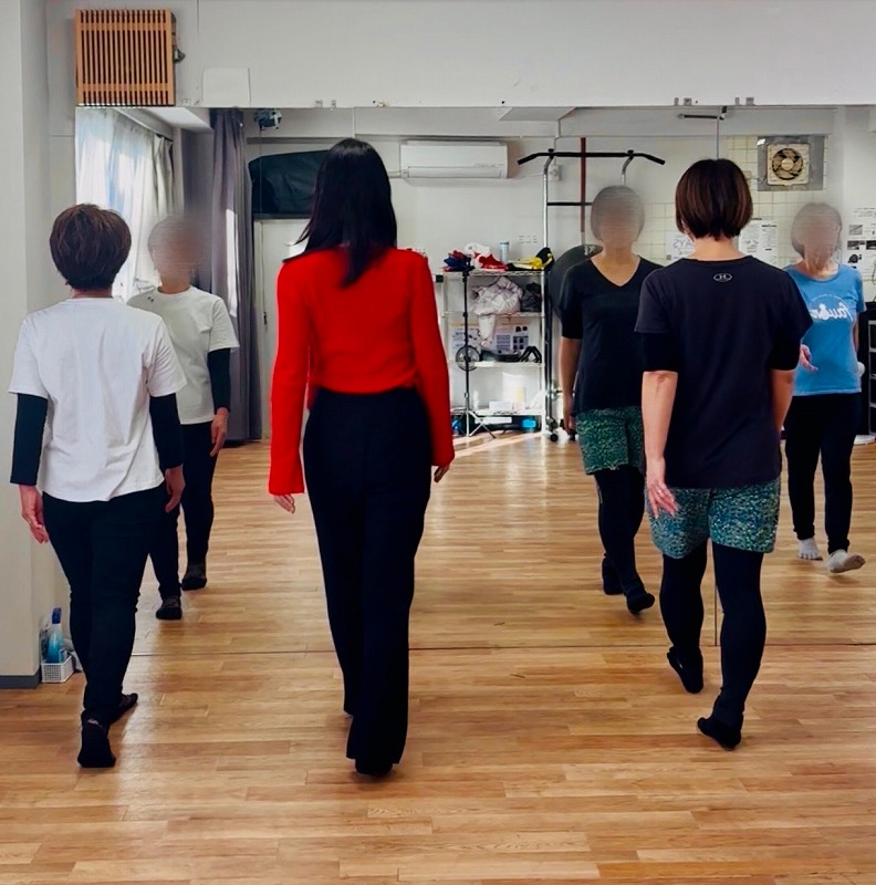 「家の10歩」で体が整う、若返る 姿勢改善ウォーキング