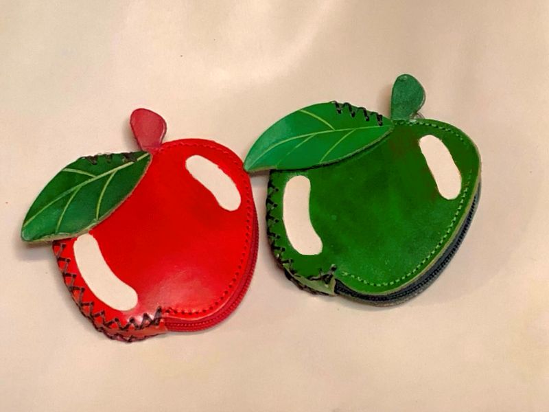 革で作る 可愛いりんごミニポーチ