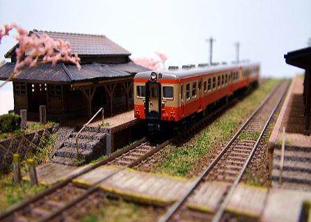 ミニチュアの風景を作ろう! ジオラマ～鉄道と情景模型の世界～ 【春の新講座】4/22(水)特別体験会