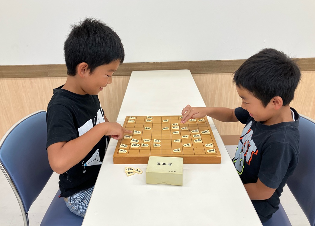 年齢問わず楽しむ! 将棋教室