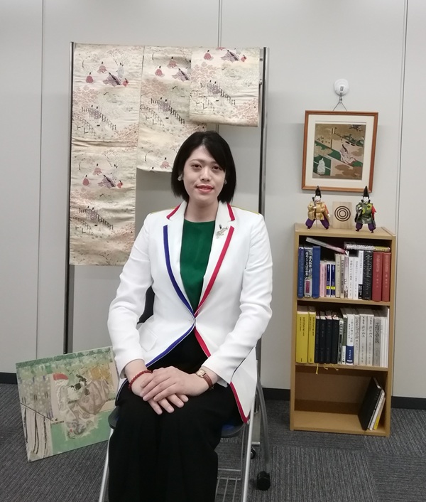 今こそ声に出して詠みたい 「源氏物語」