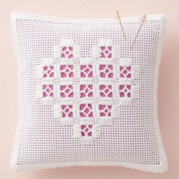 日本手芸普及協会資格取得コース 白糸刺しゅう教室 5/30(土)体験会