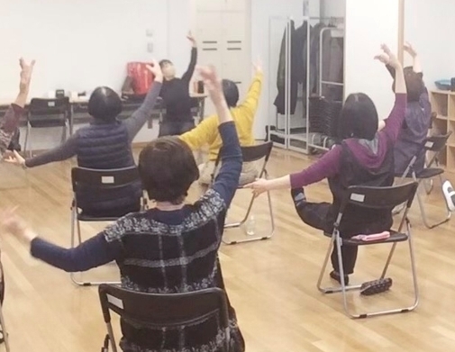 音楽に合わせ、座って健康バレエ チェアバレエ 夏の新講座 5/29(金)特別体験会