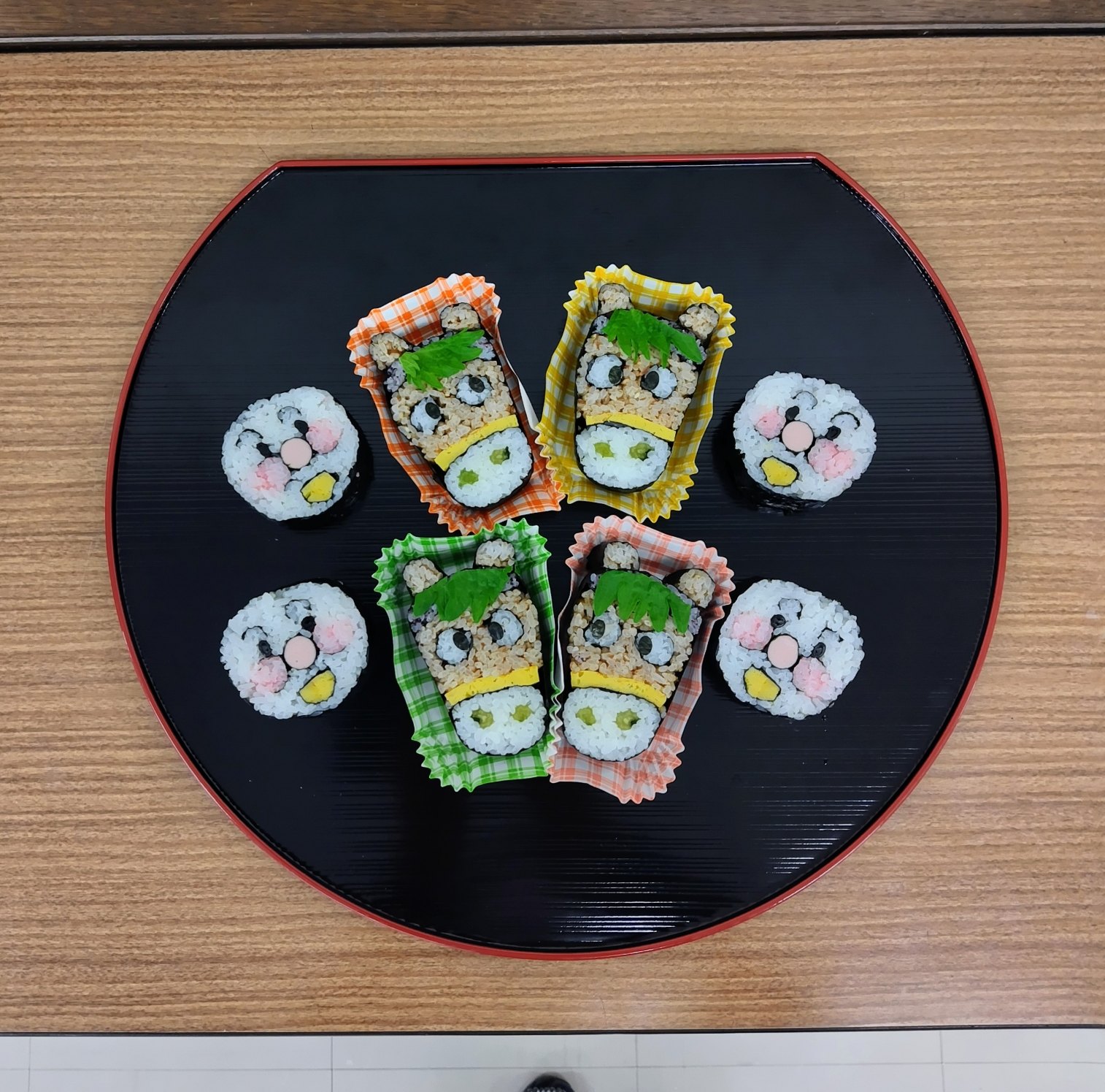 作って楽しい!食べて美味しい! 飾り巻き寿司