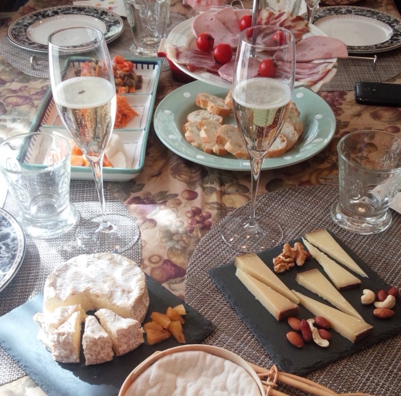 チーズとワインのマリアージュ【全3回】 ★ナチュラルチーズとワインをご一緒に 夏の新講座【全3回】6/13(土)スタート