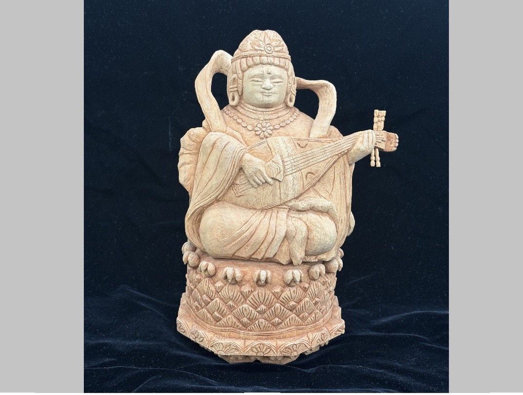 仏像や動物を木彫で作る 仏像彫刻