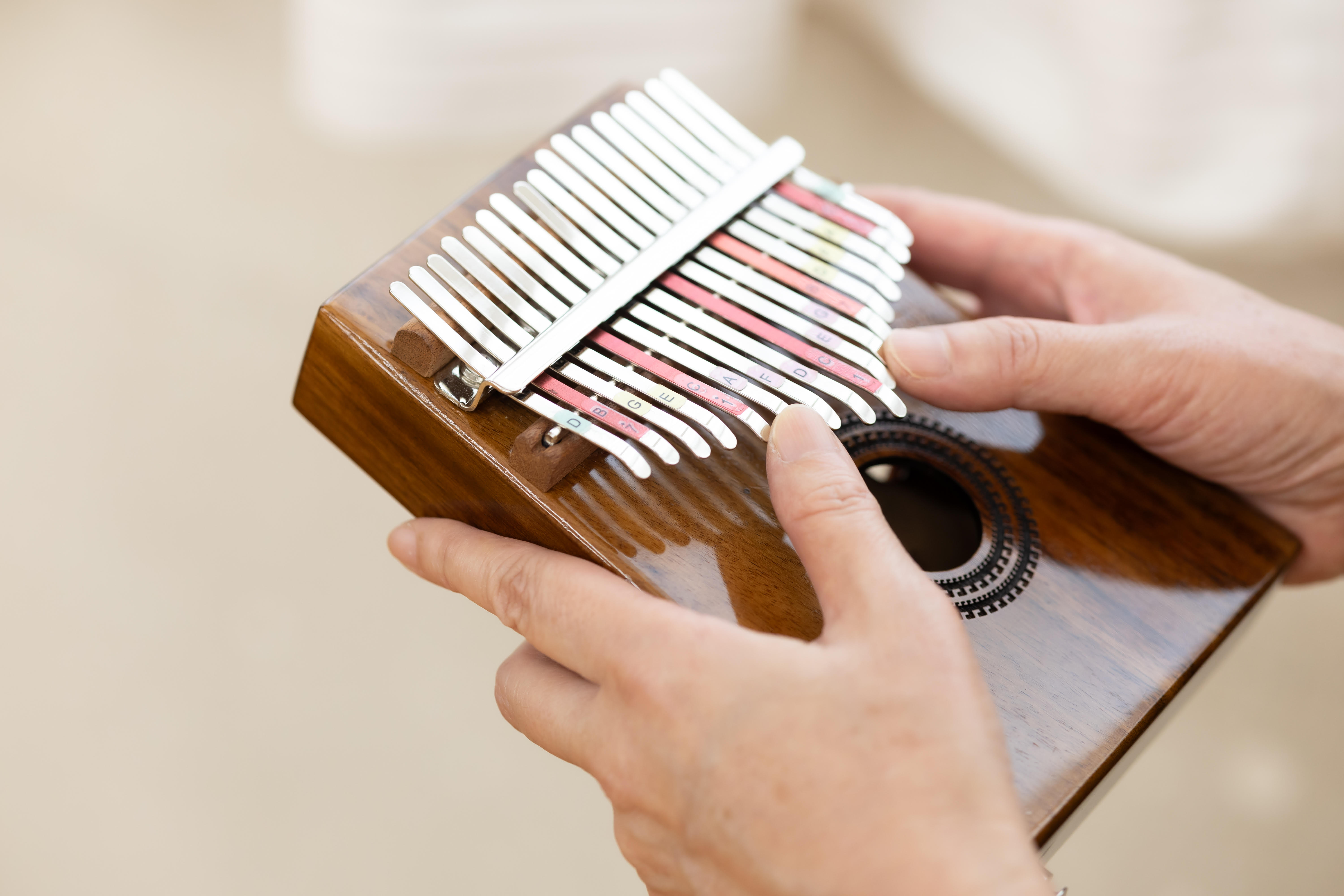 コンパクトで親しみやすい楽器 カリンバ 【一日体験】6/17(水) 体験費1,100円