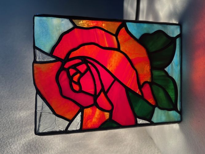 あなたは何色からはじめる? ステンドグラスあれこれ 夏の新講座 6/1(月)特別体験会