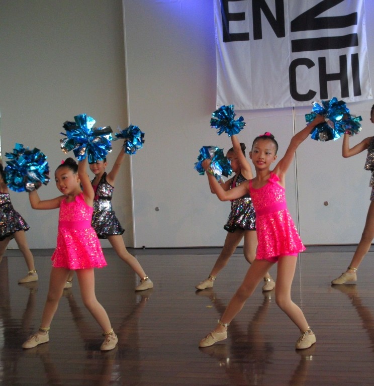 キッズ ポンポンチアダンス