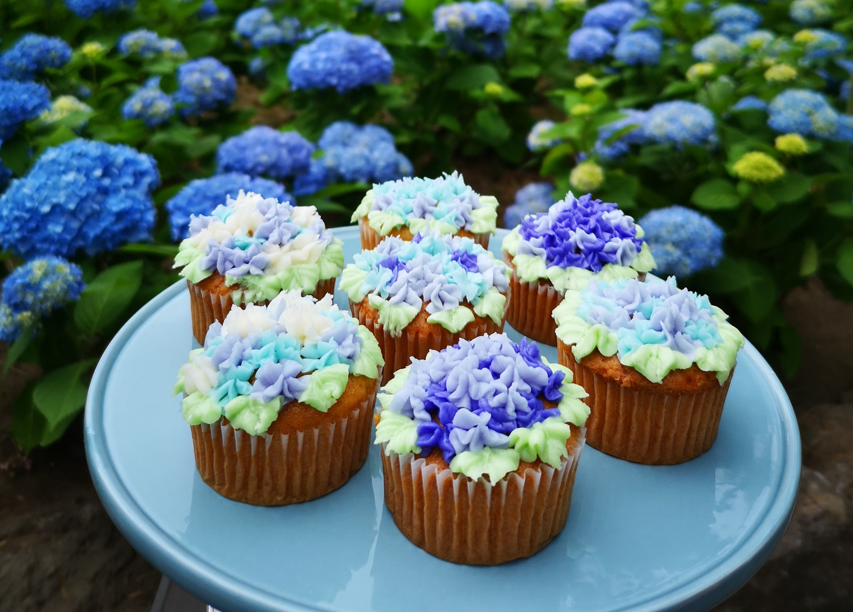アイシングケーキ あじさいのカップケーキ