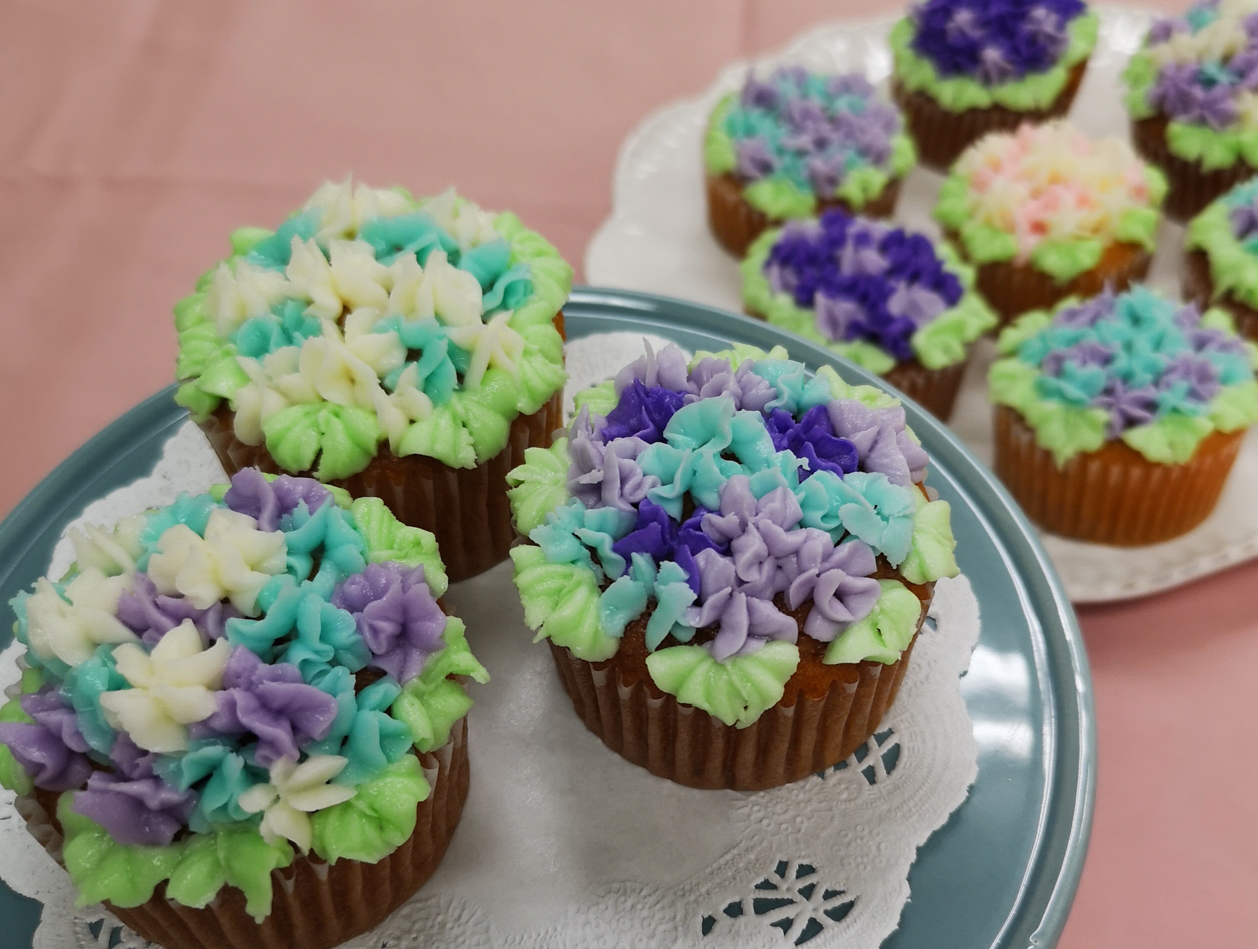 アイシングケーキ あじさいのカップケーキ