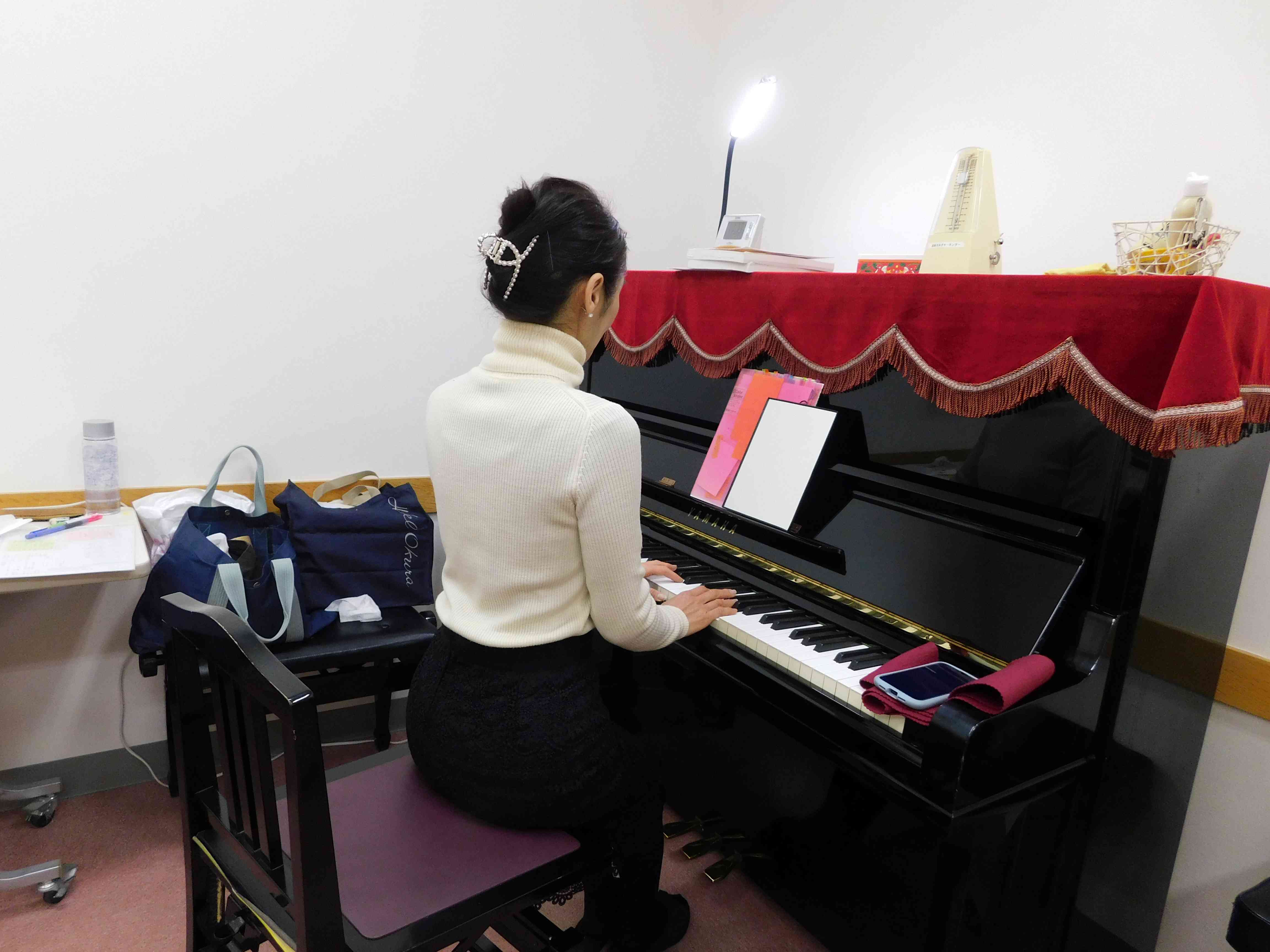 シニア女性のための 正しい発声でヴォイストレーニング 人気の為増設 (30分個人レッスン)