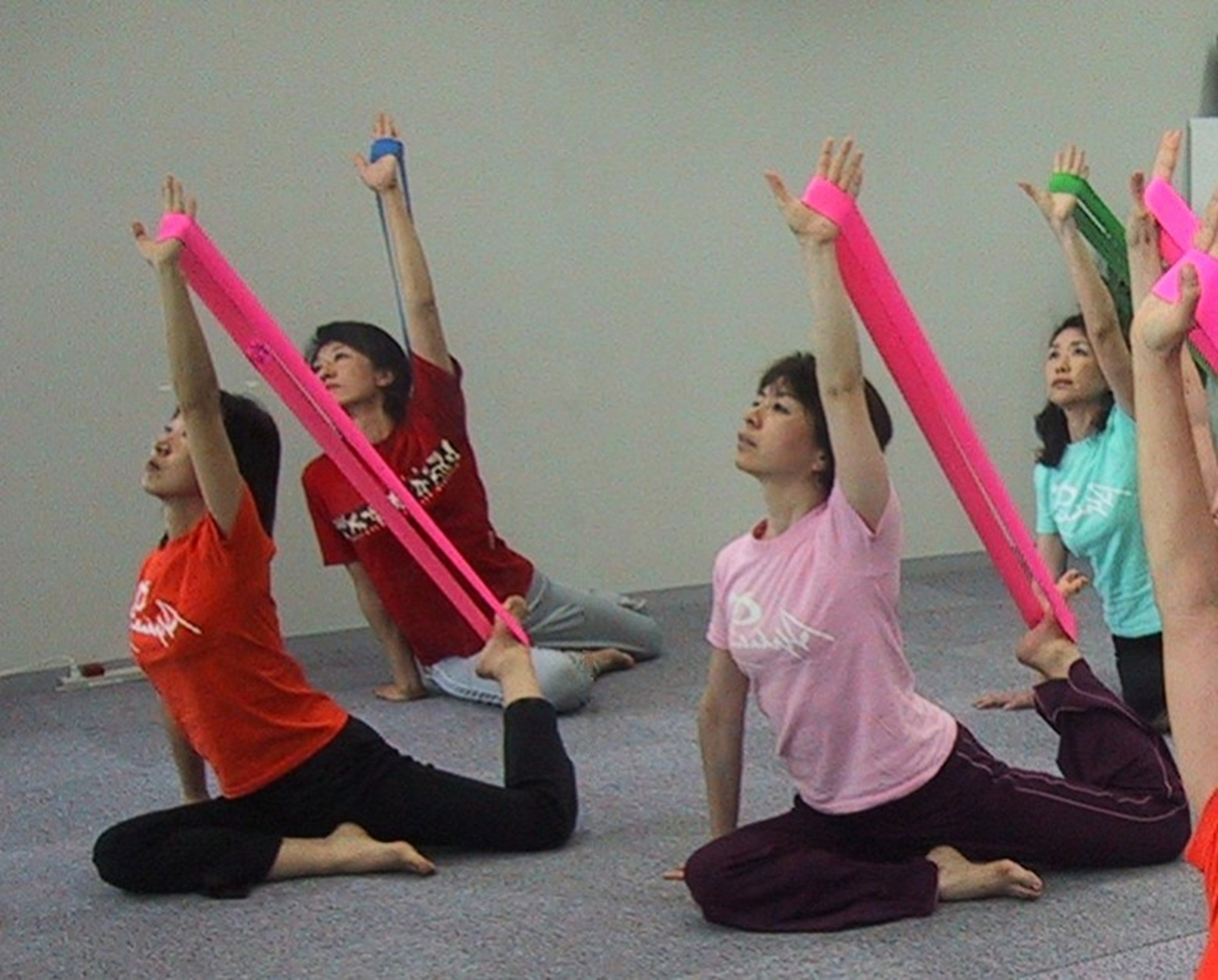 ゴムバンドで優しく身体をほぐす 50歳からのストレッチ&筋トレ 夏の新講座 6/9(火)特別体験会