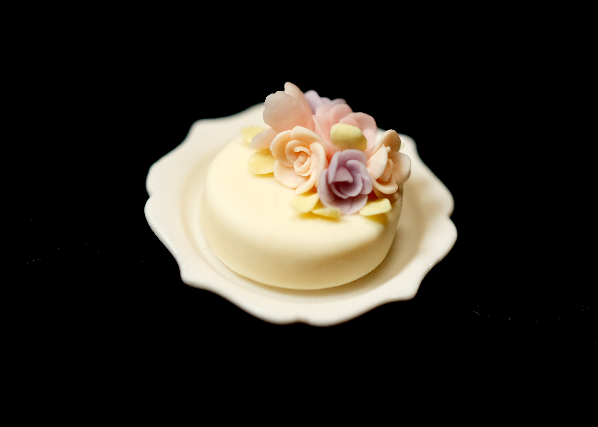 ドールハウスにも飾れる ミニチュアフードのフラワーケーキ