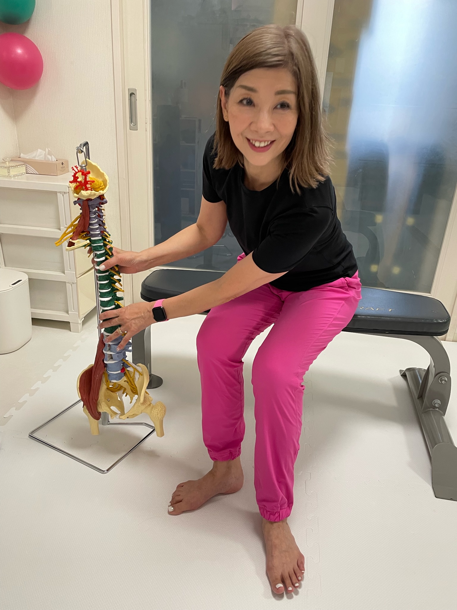 美しい姿勢で歩くための シニアのための椅子ヨガ