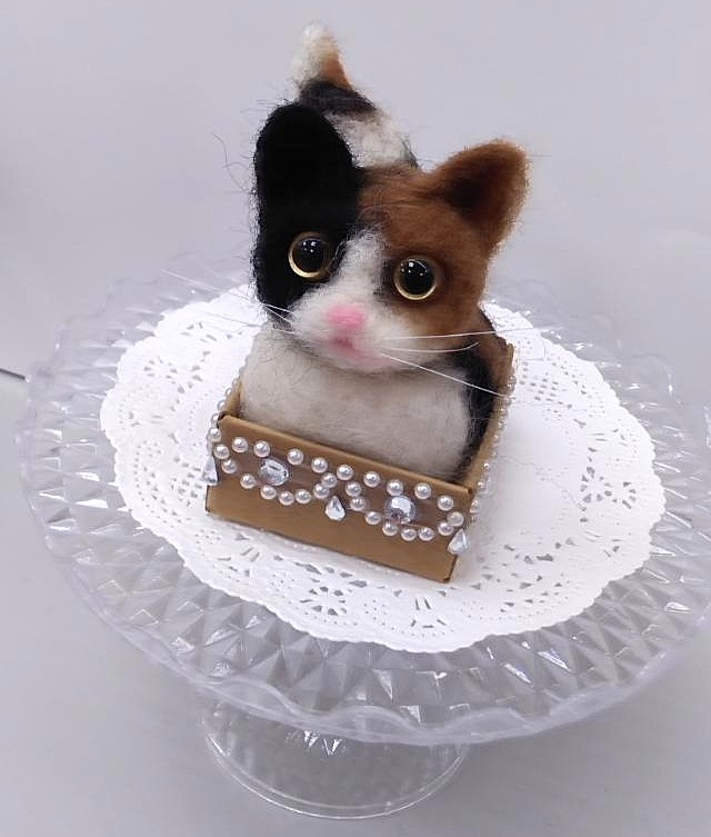 羊毛フェルトで作る 箱入り三毛猫をつくろう｜所沢カルチャーセンター