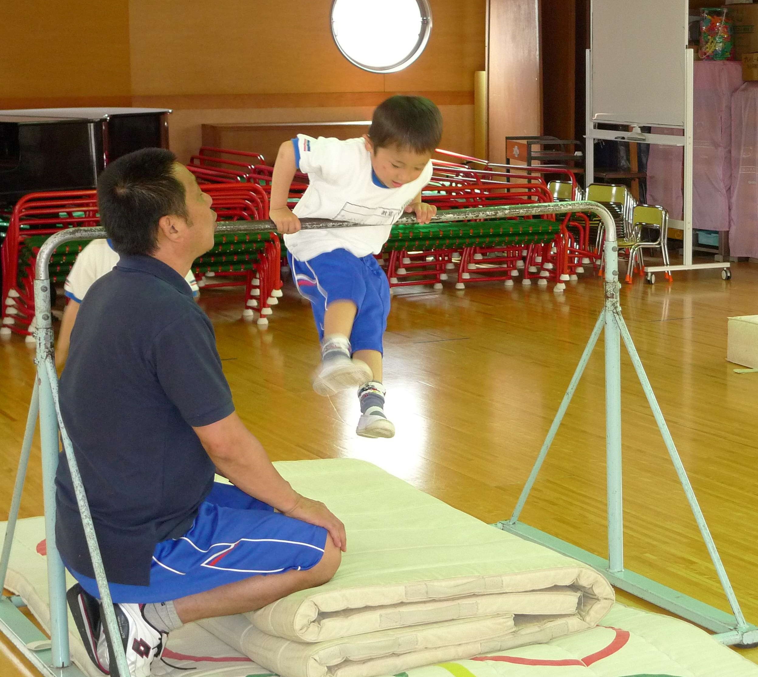 「できた!」の感動が自信になる 夏休み鉄棒・跳び箱1日教室 8月23日(日)1DAYスペシャル講座