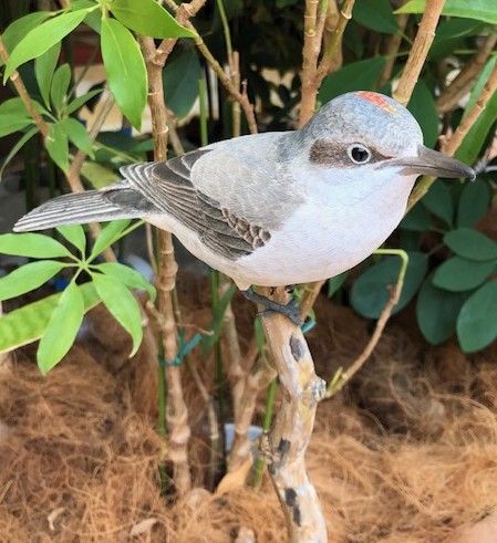 鳥の彫刻