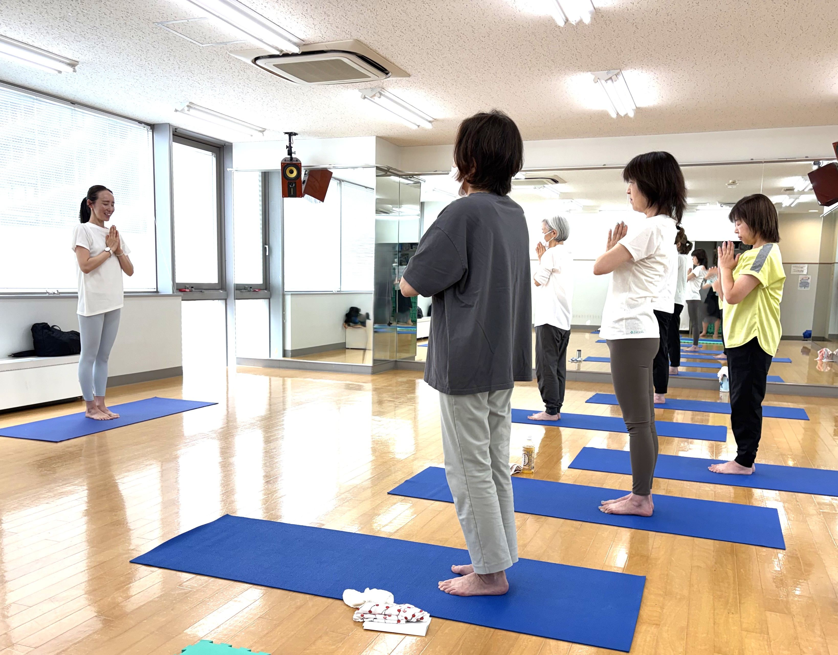 やさしい誰でもヨーガ