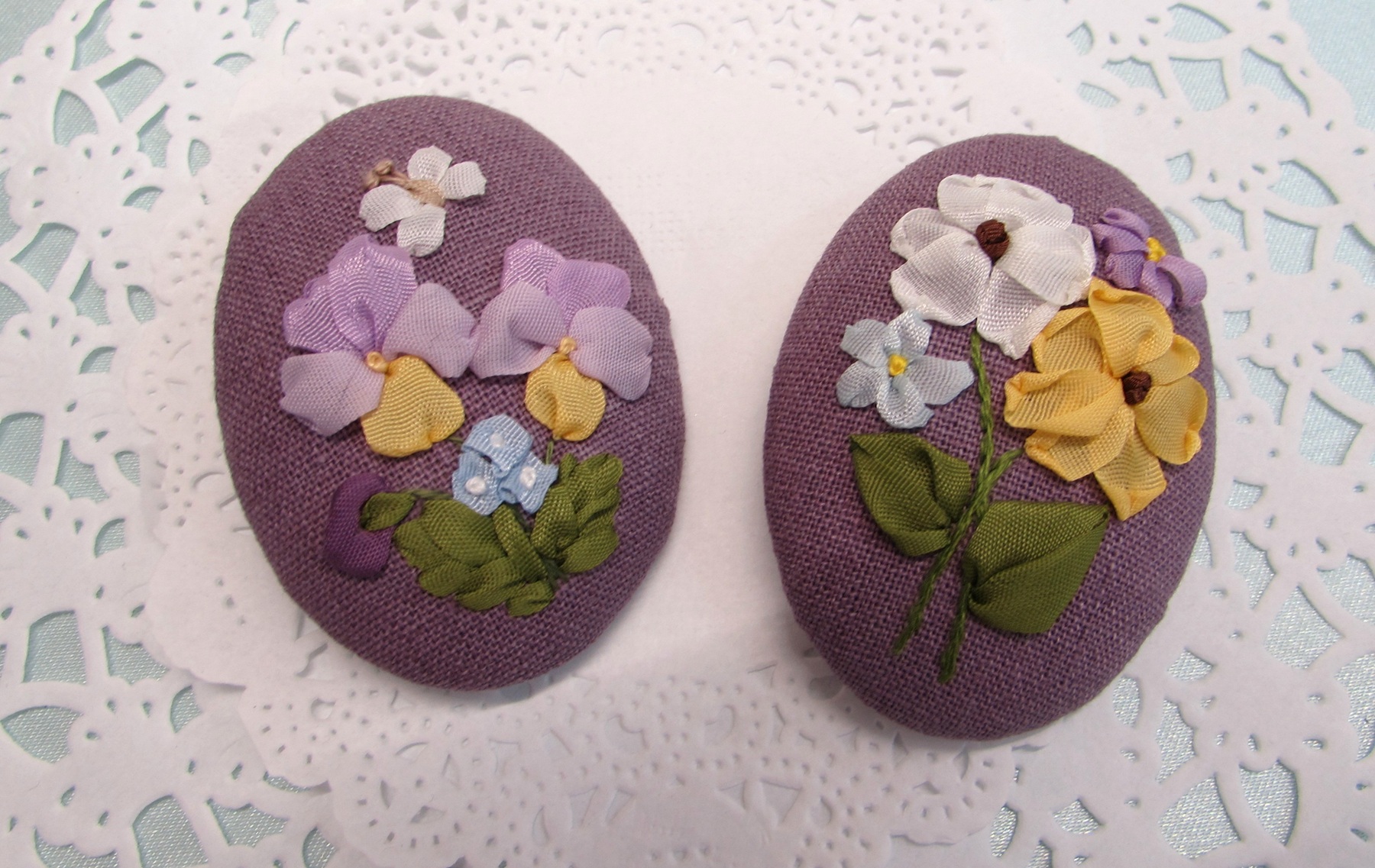 可愛いリボンのお花の刺繍を楽しむ リボン刺しゅう