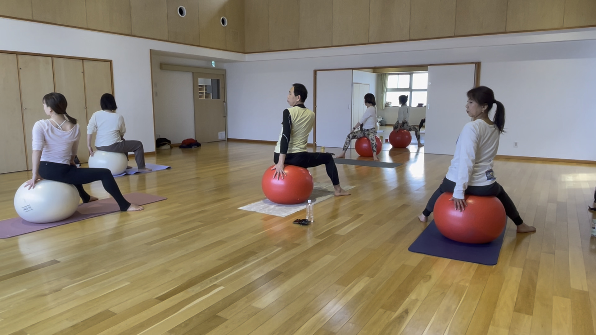 心も体もリフレッシュ バランスボールエクササイズ 秋の新講座 一日体験9/18(金)