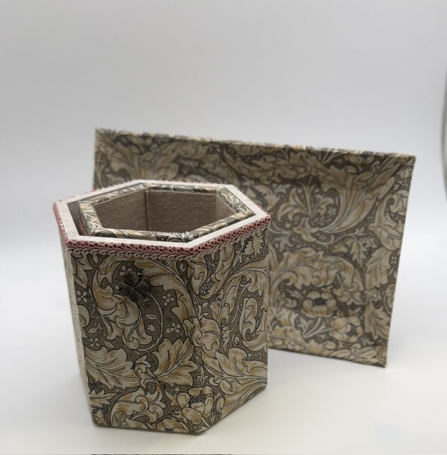 布×厚紙クラフト モリスの生地で作る生活小物 秋の新講座:10/19 11/16 12/21