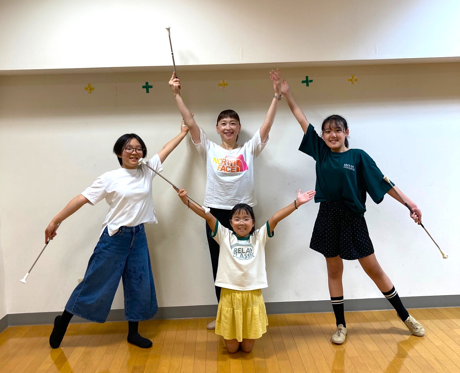 クルクル回して楽しく踊ろう キッズ バトン&ダンス