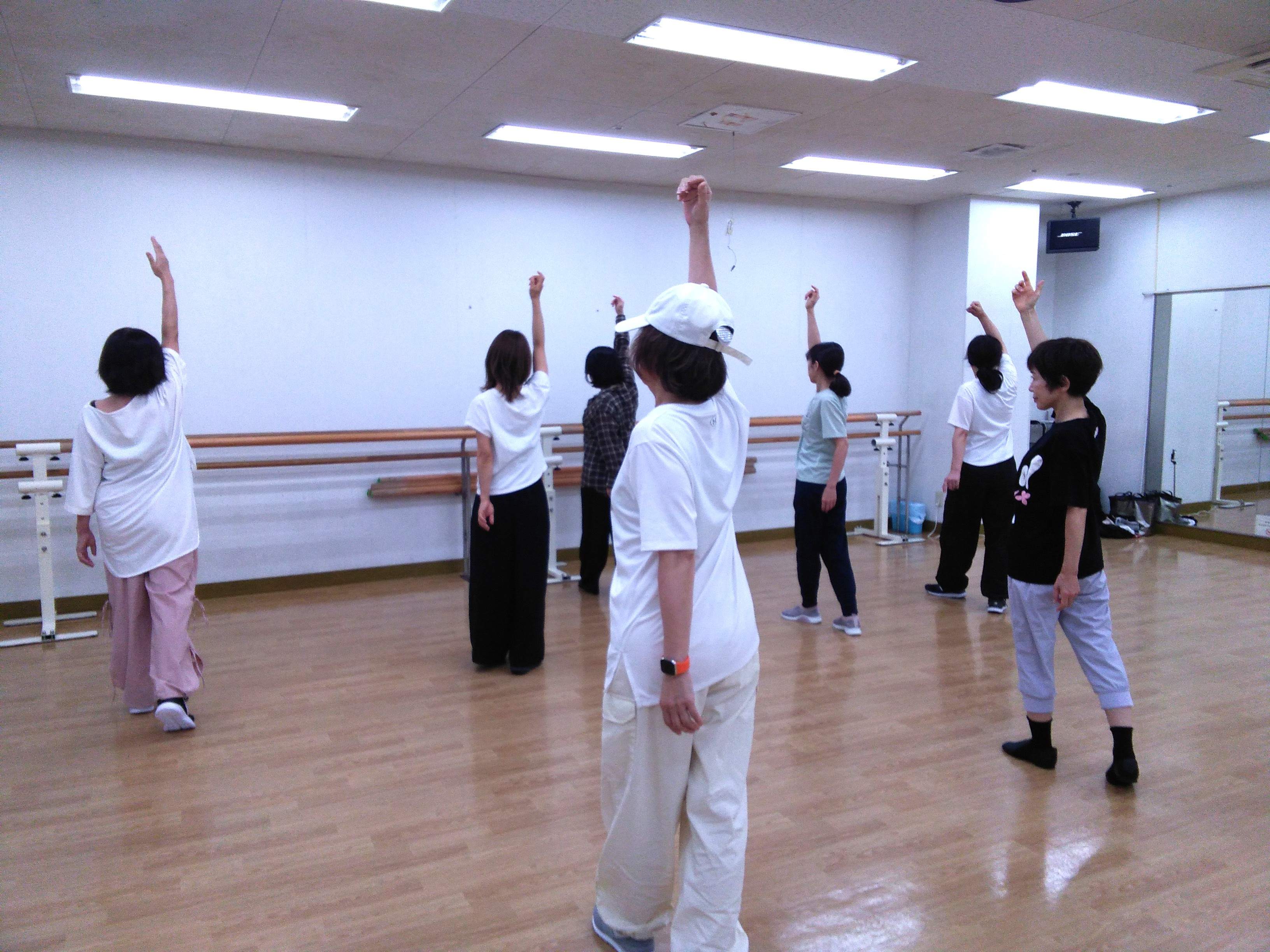 大人のための JAZZ HIPHOPダンス