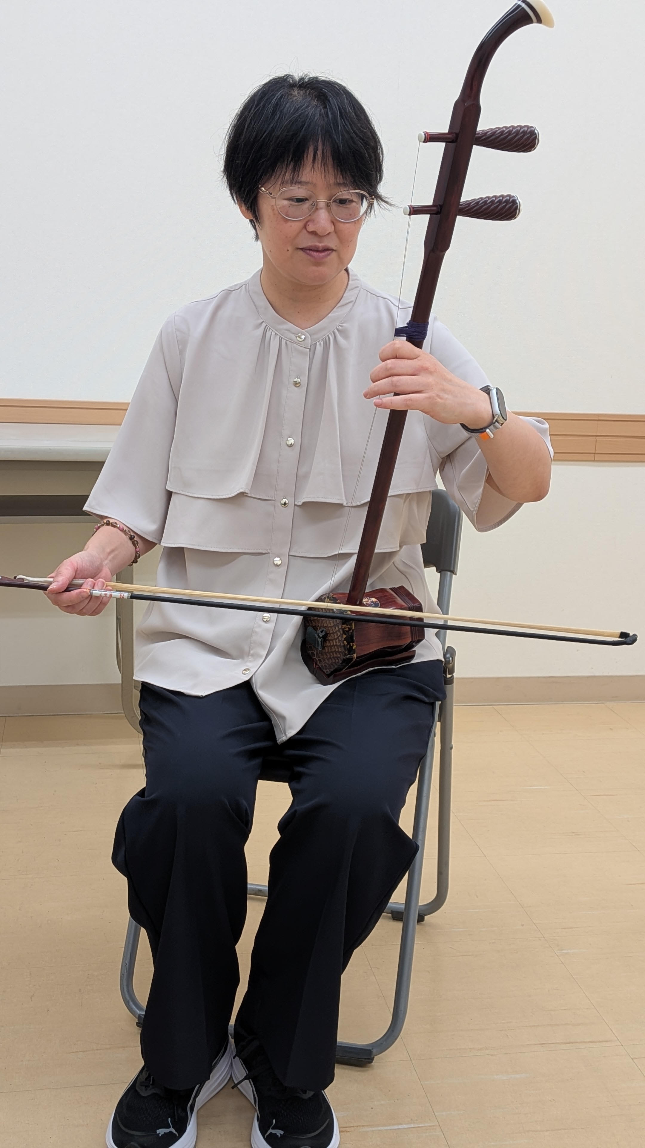 初心者大歓迎!! すぐに弾ける二胡入門