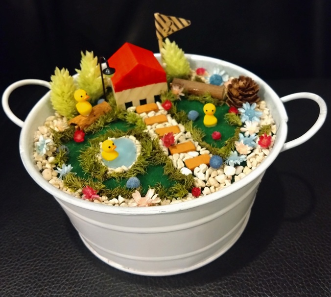 (全3回) ミニチュアの箱庭作り