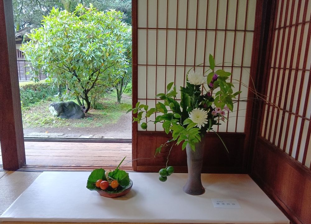 季節の花をいける 華道 草照流 秋の新講座体験会:9/15 10/6