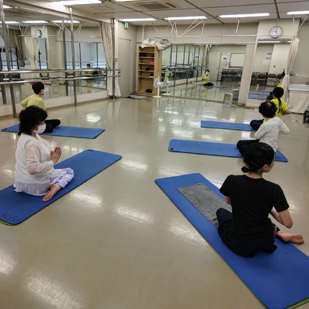 〈ジャンル〉体操・健康・エクササイズ 【楽しく学ぶホームヨーガ】 ～からだもこころもキレイになる!～